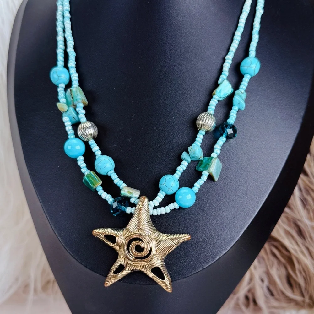 Vintage faux Turquoise and Aged Silvertone Starfish Pendant Necklace